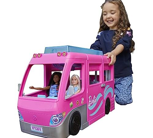 Barbie-Camper dei Sogni Playset con Veicolo, con Ruote, Piscina, Scivolo, 7 Aree Gioco e Oltre 60 Accessori da Campeggio, Giocattolo per Bambini 3+ Anni, HCD46